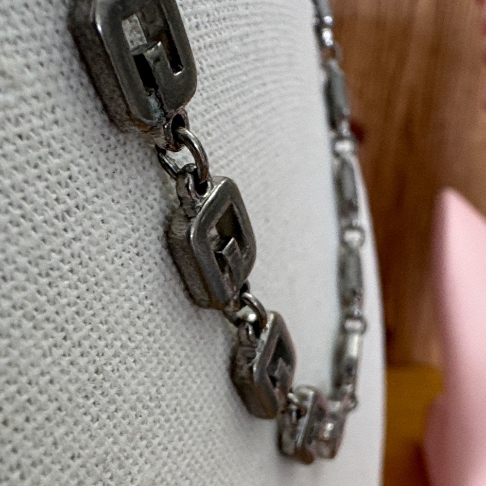 Givenchy G logo chain link necklace Pewter Tone 16" - Picture 4 of 11